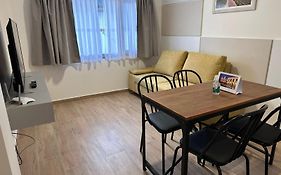 Aunaisin - Apartamentos 9 De Julio 52
